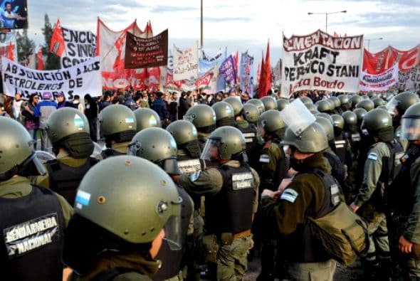 Pero este jueves no podrán despegar ni aterrizar aviones ante el acatamiento de la huelga por parte de los controladores aéreos.