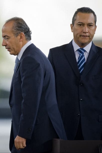 FRANCISCO BLAKE. Siendo ministro de Interior de Felipe Calderón, el funcionario murió cuando se estrelló el helicóptero en el que viajaba en una zona de Estado de México, vecino de Ciudad de México. Blake se convirtió en el segundo ministro de Interior de Calderón que murio en un percance aéreo Ver toda la información