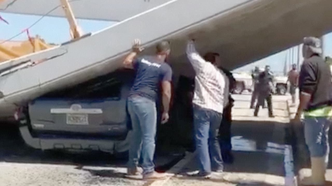 En esta camioneta atrapada por el puente de Miami viajaban Richard y Alexa: él escapó ileso, pero ella no salió