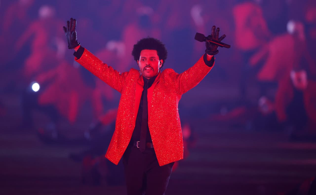 Abel Tesfaye, el cantante canadiense conocido como The Weeknd, ofreció el primer show de medio tiempo del Super Bowl en pandemia, este 7 de febrero de 2021, en el estadio Raymond James de Tampa, Florida.