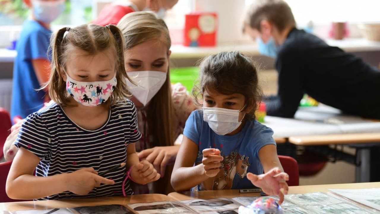 Las Escuelas Públicas de Chicago exige a sus empleados estar vacunados contra el covid-19