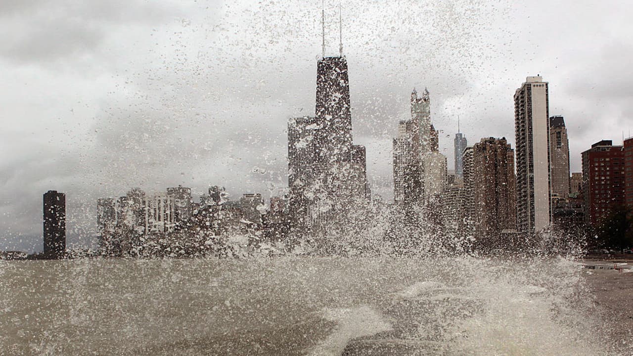 Inicia la semana laboral con lluvia y posibilidad de tiempo severo 