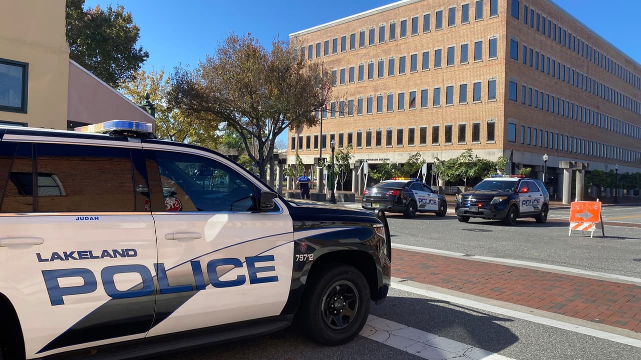 Desalojan edificio Curtis Peterson de Lakeland por amenaza de bomba: no se encontró nada sospechoso