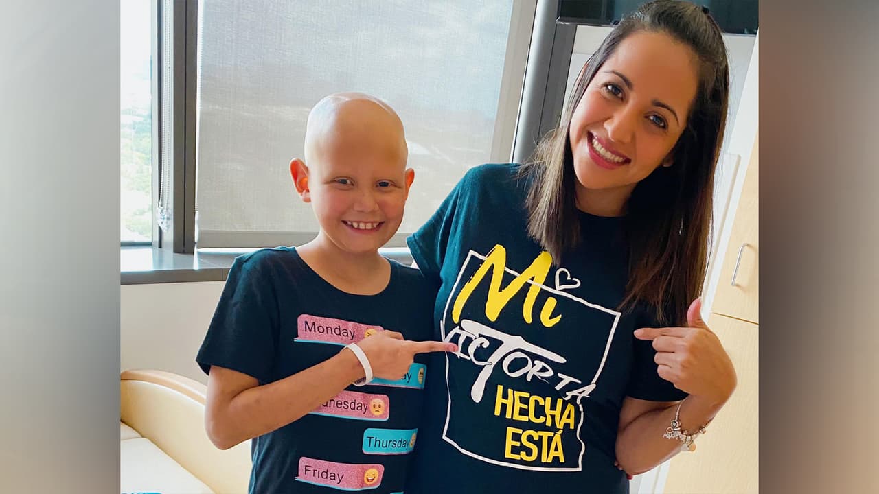 Gómez estuvo junto a su hija durante el tiempo que pasó en el hospital, señala que esta no es la primera vez que pasan por situaciones difíciles.