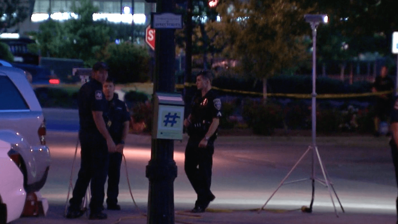 Cepeda compró cámaras de seguridad y las puso en varias ubicaciones del vecindario de Guerrero Chapa, dijo la corte.
<br>
<br>También utilizaron dispositivos de rastreo y los pusieron en vehículos que operaba el abogado y sus familiares, incluyendo la Range Rover donde asesinaron a Guerrero Chapa.