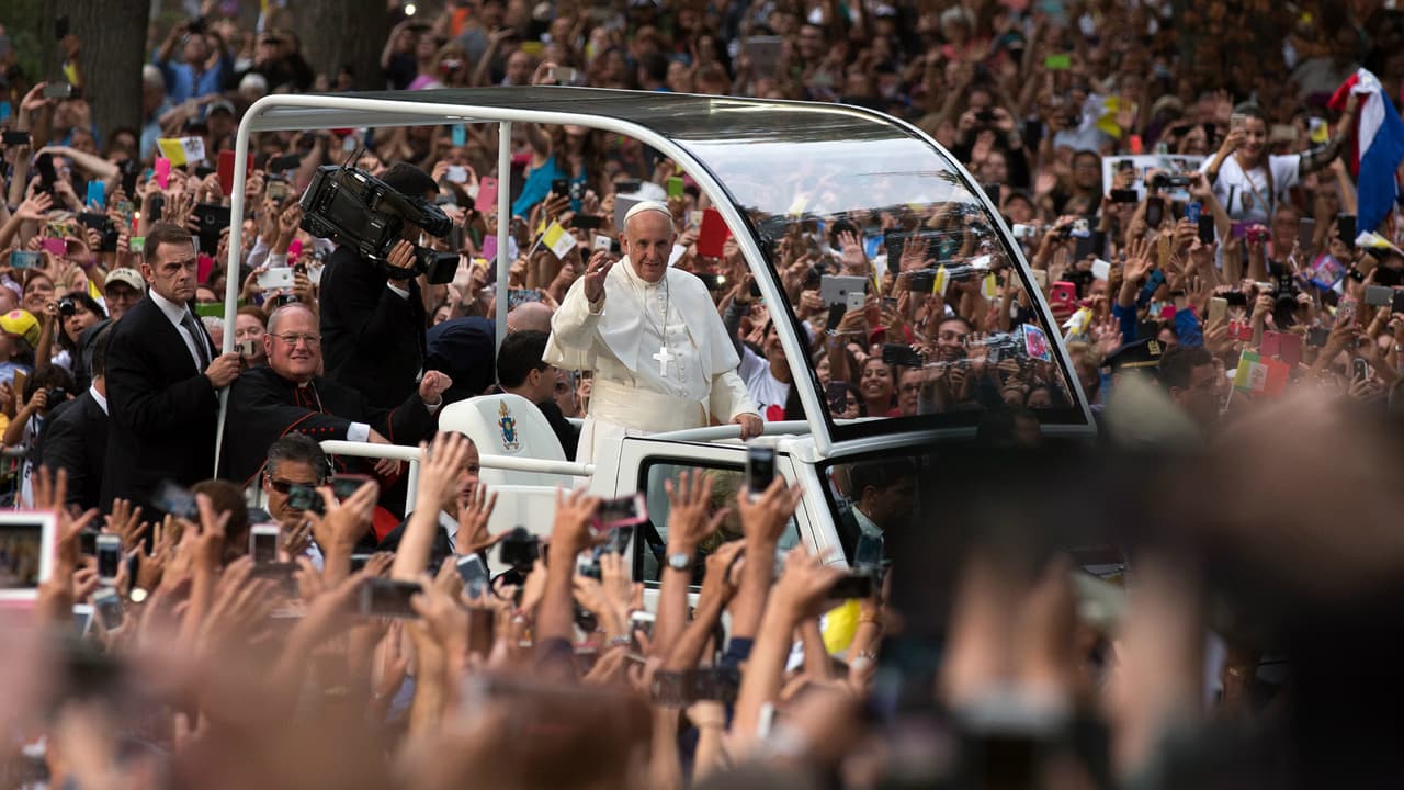 Luego de su visita a la Sede de las ONU y Harlem, el Papa se dirigió al Madison Square Garden por Central Park donde varias personas esperaban el paso del Papamóvil.