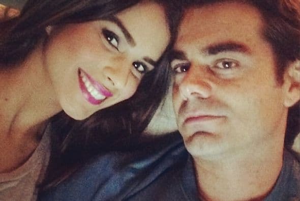 La guapa boricua no puede esperar para ser la Sra.Menéndez. Solo faltan 5 meses para el gran día.