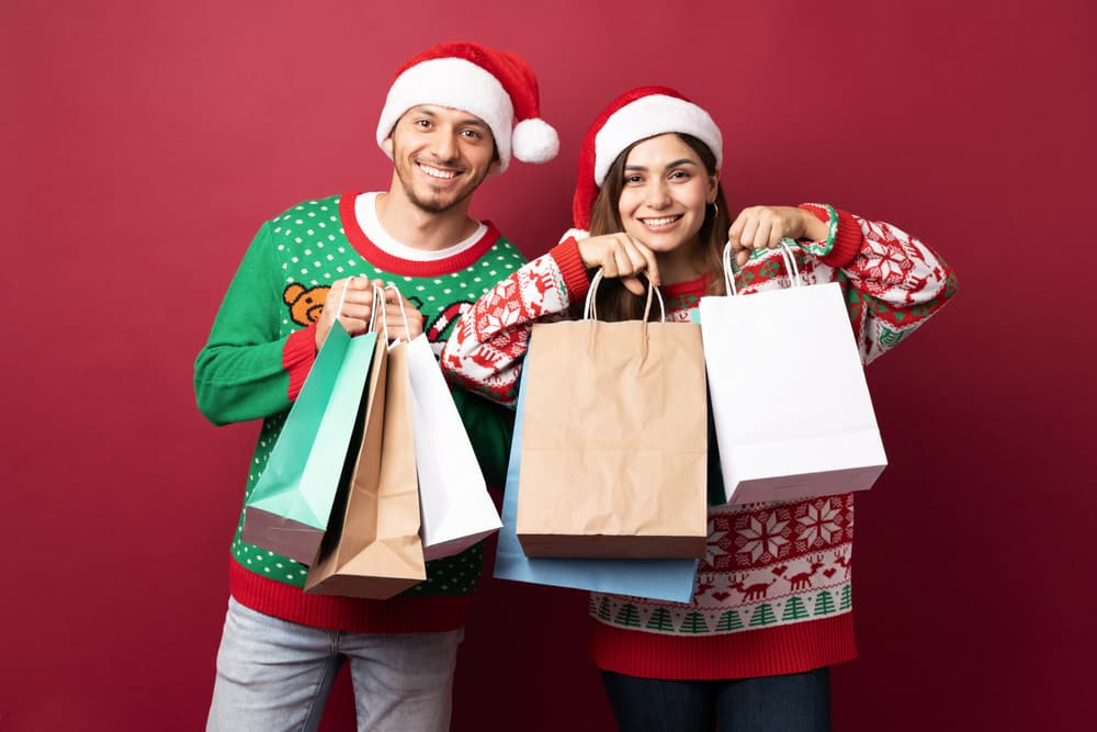 Y eso sí, como a un Tauro le encanta consentirse, también consentirá a los suyos. Nada de regalitos de la tienda de un dólar, ellos abren la cartera y les dan lo que merecen: chocolates de lujo, botellas de alcohol, ropa de diseñador, no importa.