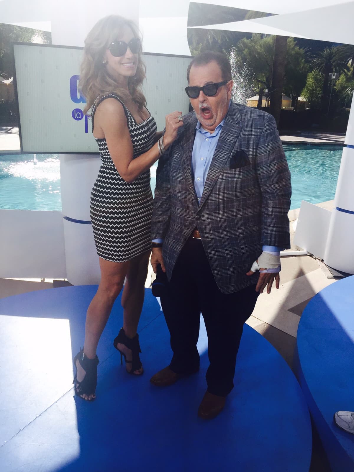 Después de la fiesta del Latin Grammy, Raúl y Lili hicieron un programa con muchos chismesitos.