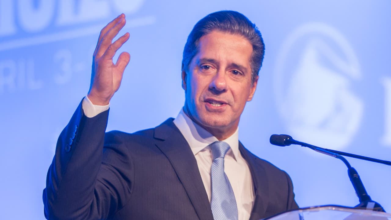 Alcalde de Nueva York ofrece alto cargo a superintendente escolar de Miami