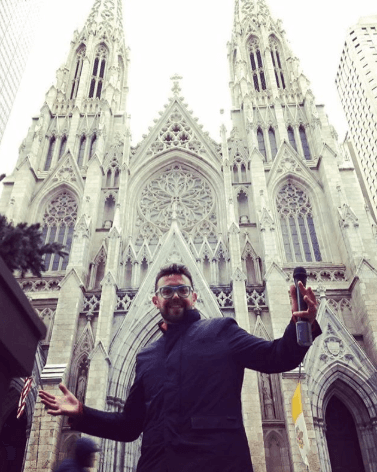 Fue en febrero de 2013, durante un espacio en el programa Primero Noticias, que Mauricio Clark reconoció públicamente su homosexualidad, así como la adicción a las drogas.