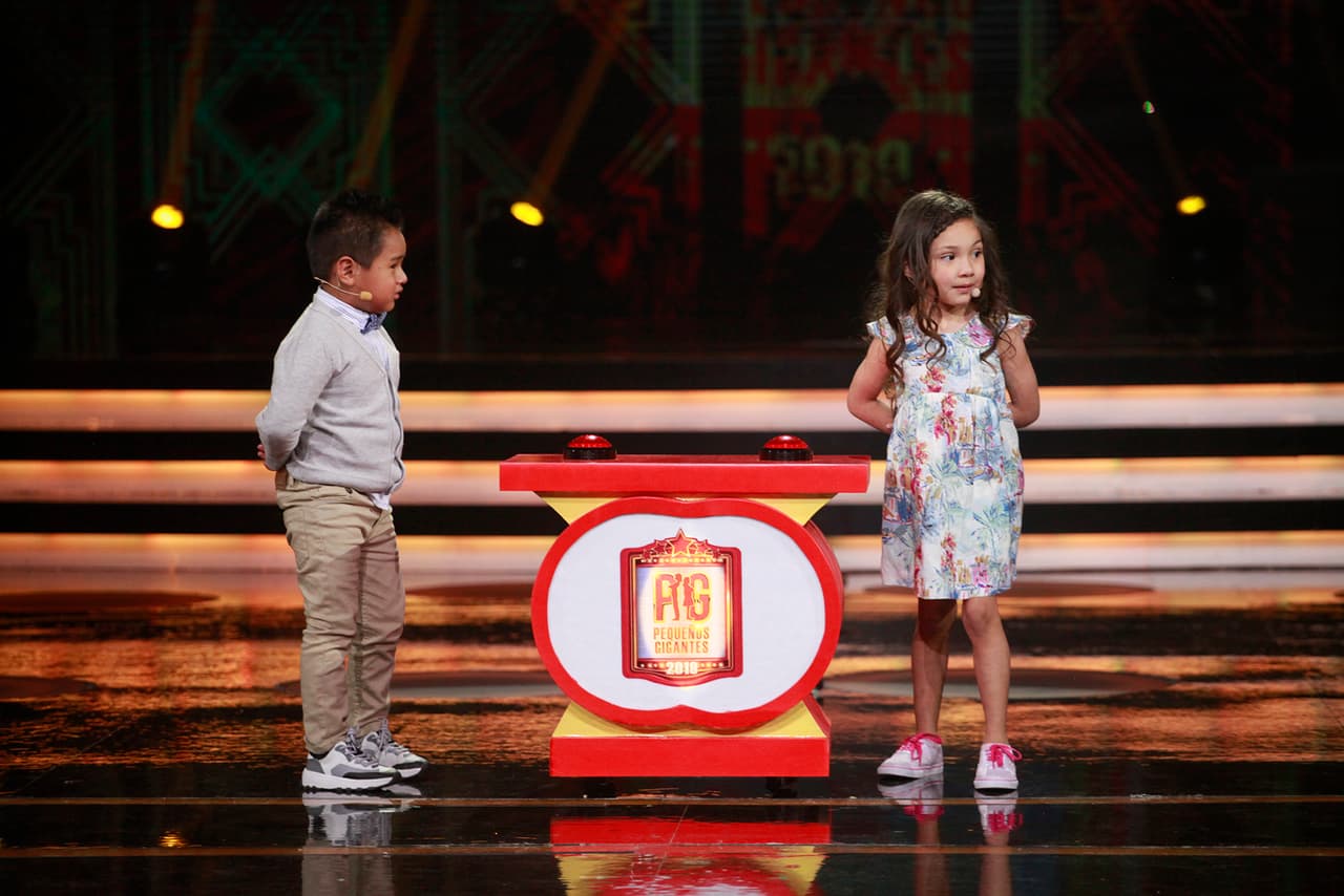 Entonces Gali le preguntó si estaba enamorado actualmente. El pequeño respondió muy seguro de sí mismo que sí estaba enamorado, de Sarita, porque "siempre trae un perfume que a mí me gusta; es de menta".