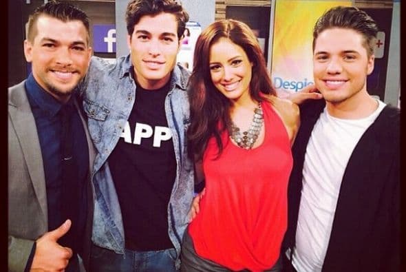 Nuestra guapa modelo compartió junto a William Valdes, Danilo Carrera y Carlos McConnie en Despierta América.