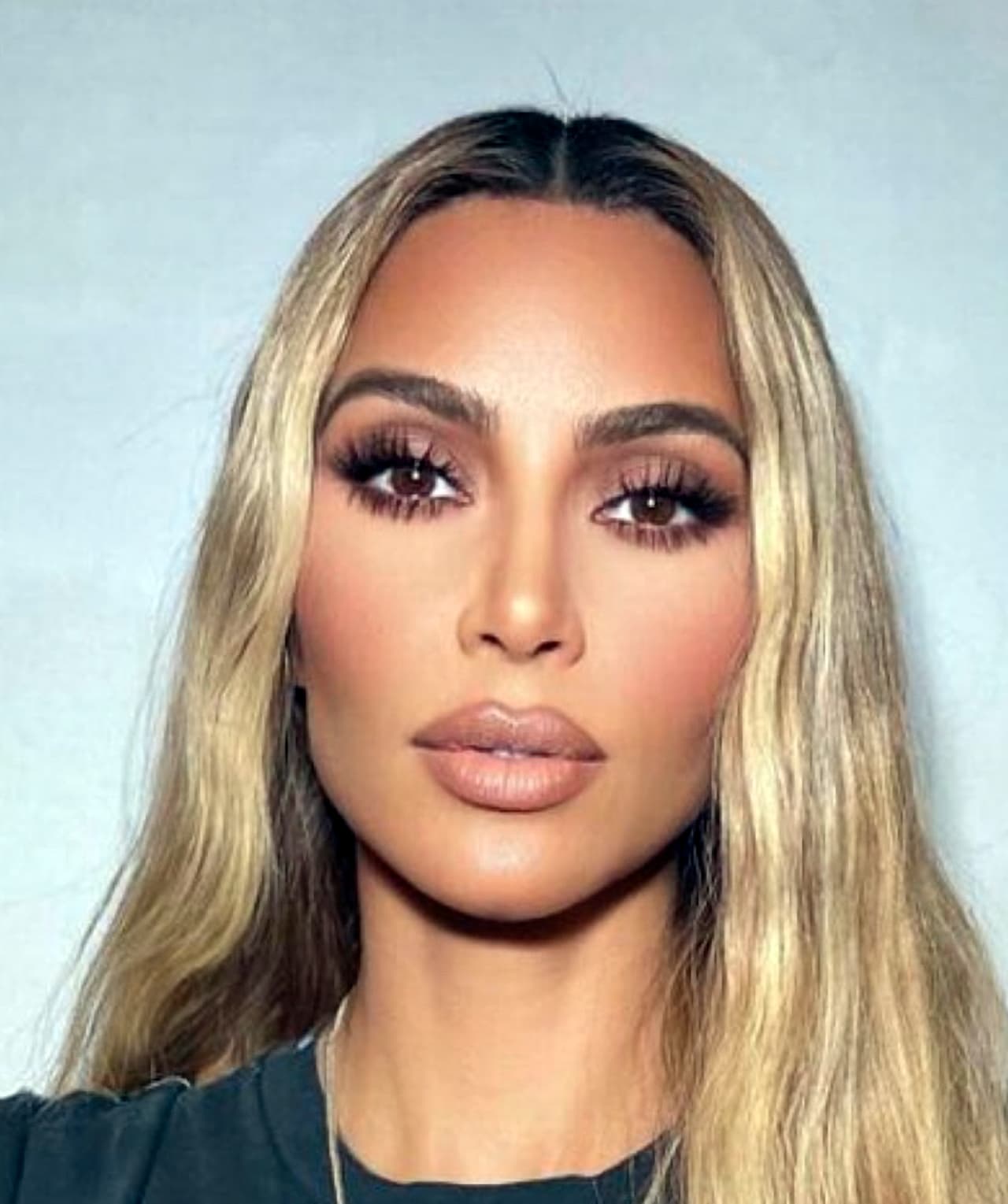 La multimillonaria empresaria sumó a su colección de costosas joyas una icónica pieza de la realeza, la cual adquirió en una reciente subasta en la casa Sotheby´s.