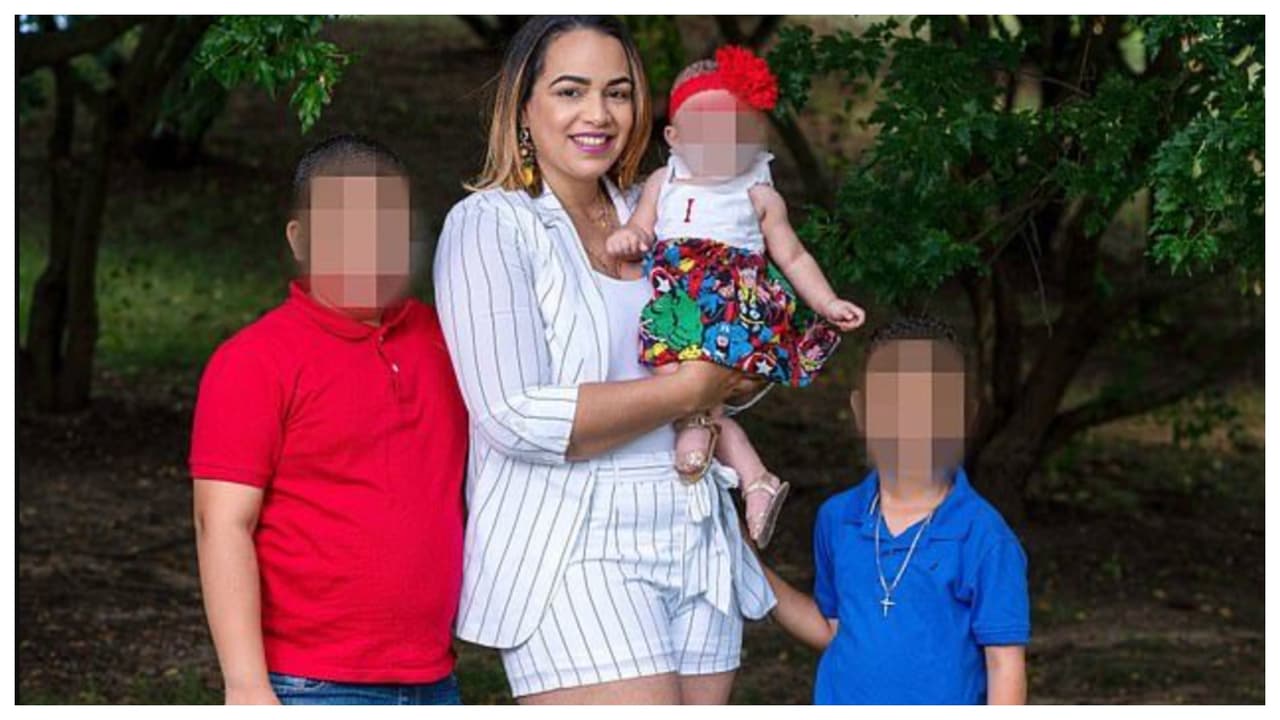 Además de dar clases y estar estudiando para sacar una maestría, la madre que inmigró a EE.UU de Moca, una ciudad de unos 12,000 habitantes a unas dos horas en auto de Santo Domingo, en República Dominicana,
<b> le gustaba salir a pasear con sus hijos y su familia al parque.</b>