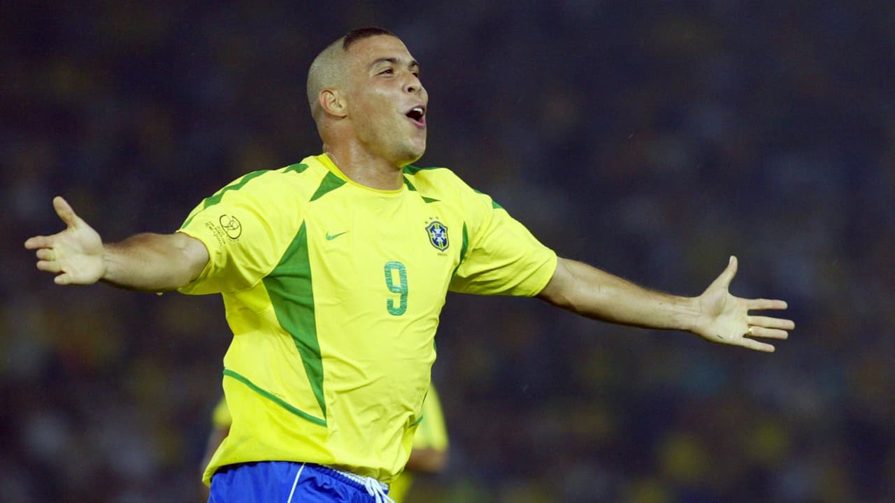 Ronaldo Nazario se disculpa por horrible corte de pelo que se hizo en Mundial de 2002