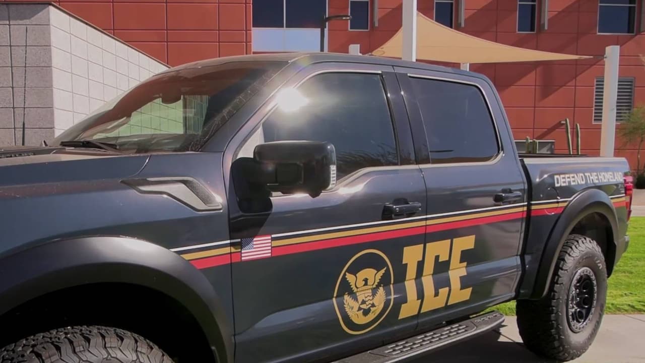 Detienen a madre de tres hijos tras salir de corte en Tucson; investigan operativo de ICE