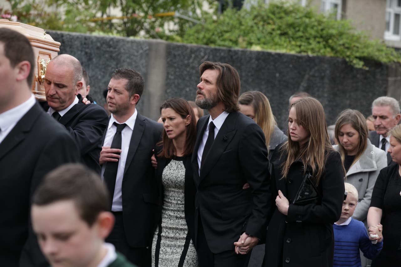 Jim Carrey en el funeral de Cathriona White