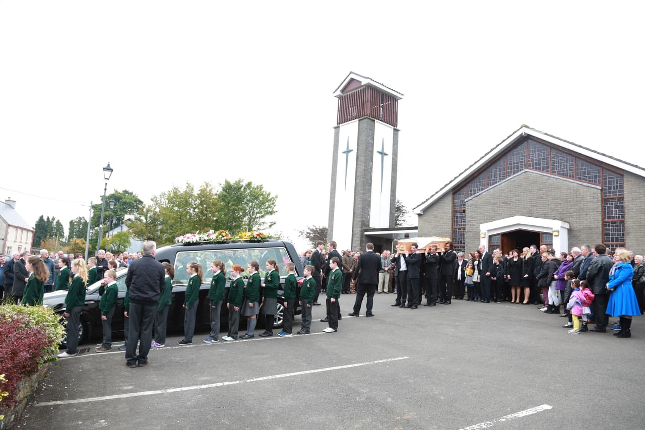 Imágenes del funeral de Cathriona White.