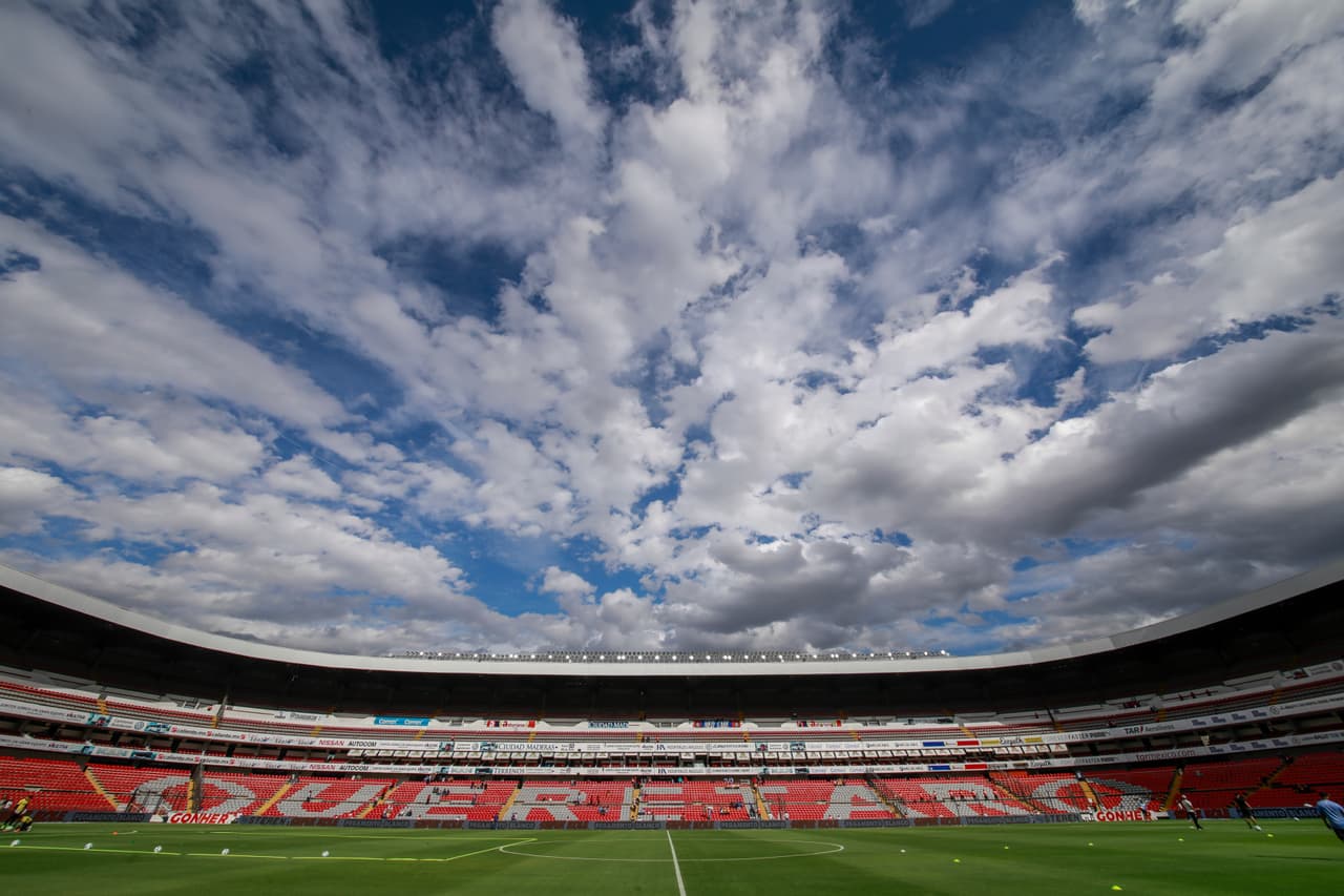 Así se encontraban las condiciones del campo y el clima en el estadio Corregidora previo al inicio del encuentro.