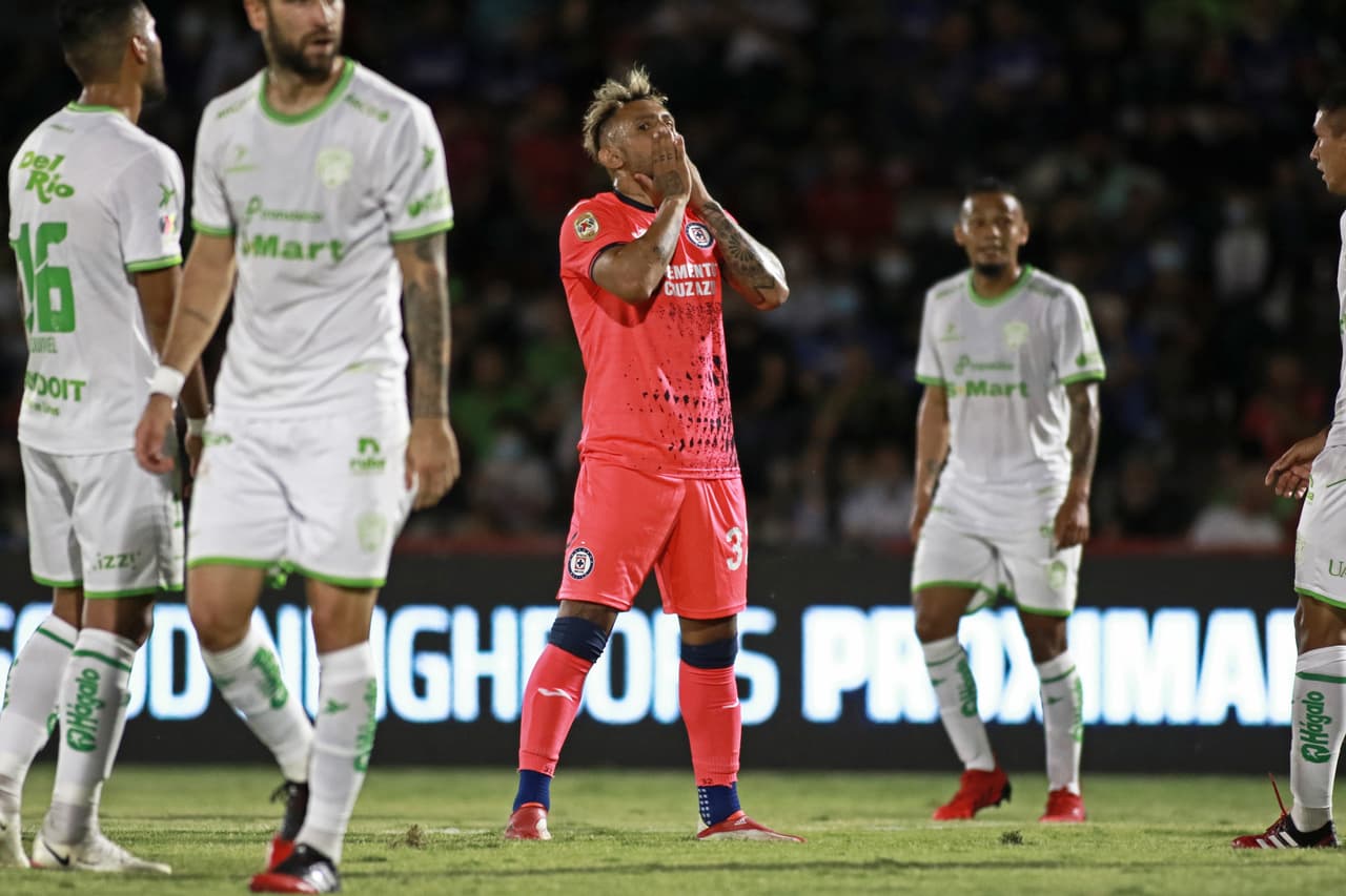 El campeón Cruz Azul estuvo muy lejos del nivel acostumbrado y cayó en la frontera ante unos Bravos que comienzan a plasmar la idea de Ricardo ‘Tuca’ Ferretti y que ya salieron del fondo de la tabla general.