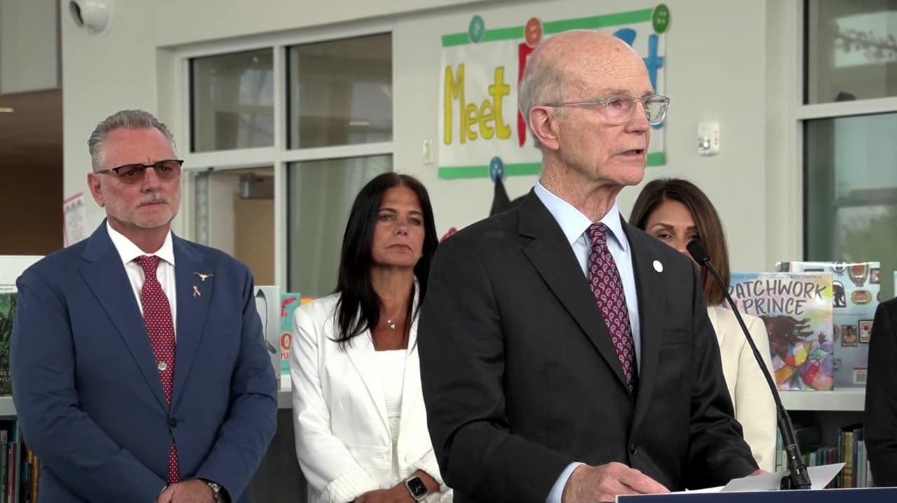 Fort Worth presenta nuevo equipo que toma control del distrito escolar