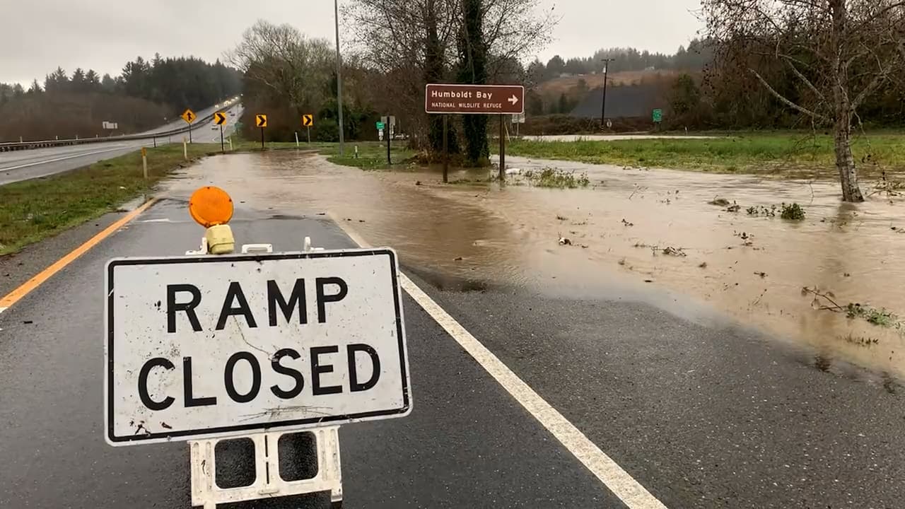 Tormenta provoca inundaciones y deslaves en gran parte del norte de California