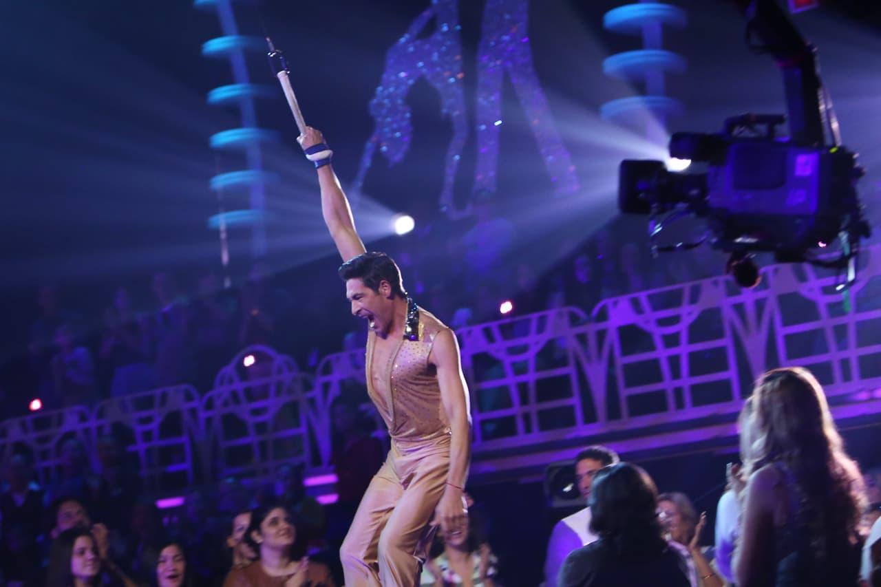 <b><a href="https://www.univision.com/shows/despierta-america/ouch-en-detalle-la-lesion-de-johnny-lozada-bailando-tango-video">Johnny Lozada se convirtió en el ganador de la cuarta temporada</a></b> y para lograrlo tuvo que superar muchos obstáculos, entre ellos el dolor en su brazo después de colgarse para llegar a la pista a bailar un merengue.