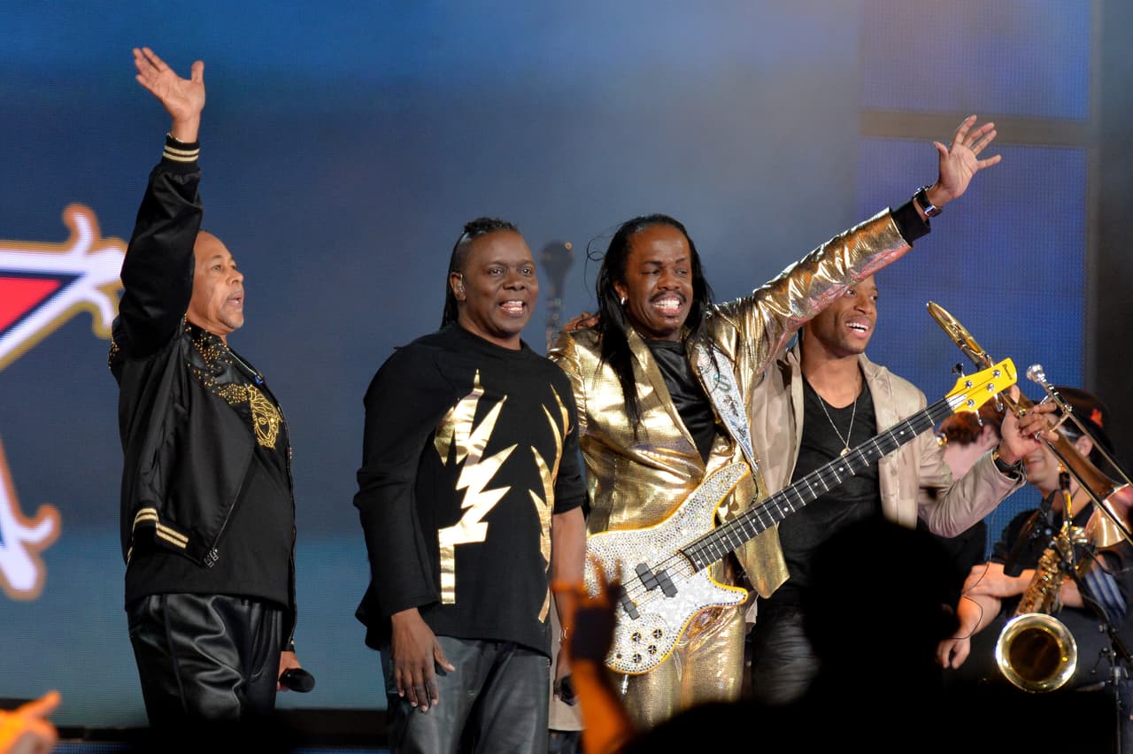 A sacar los mejores pasos con Earth, Wind and Fire.