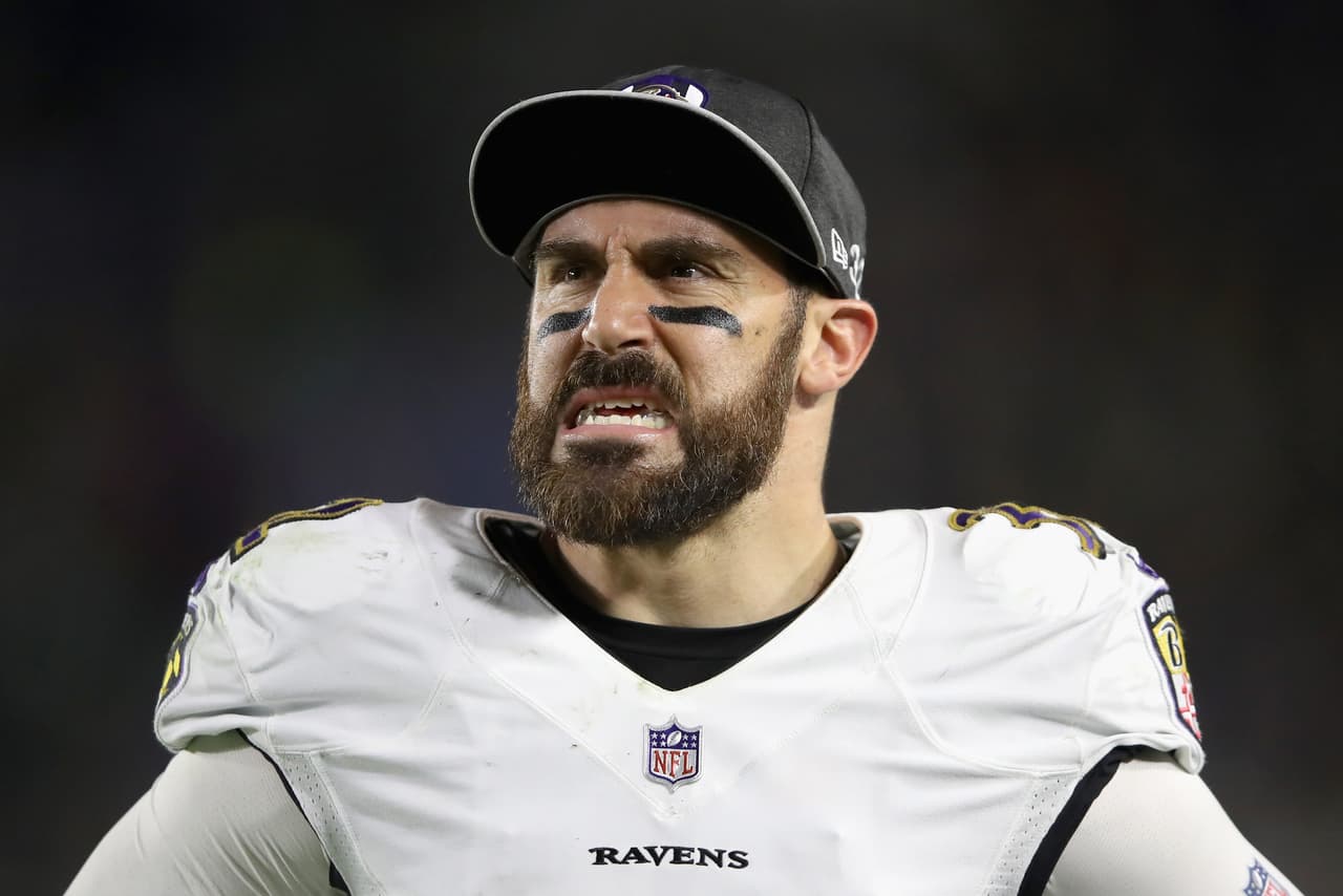 Los Ángeles Rams refuerza su defensiva contratando al safety veterano Eric Weddle, quien jugaba para los Baltimor Ravens.
