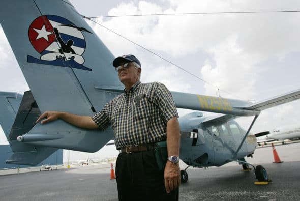 Uno de los aviones de Hermanos al Rescate. "Este crimen no puede quedar en el olvido, los cubanos tenemos que insistir hasta que logremos juzgar a los criminales que fueron capaces de cometer tantas atrocidades", dijo el presidente del Consejo por la Libertad de Cuba (CLC), Diego Suárez, en la conferencia de prensa.