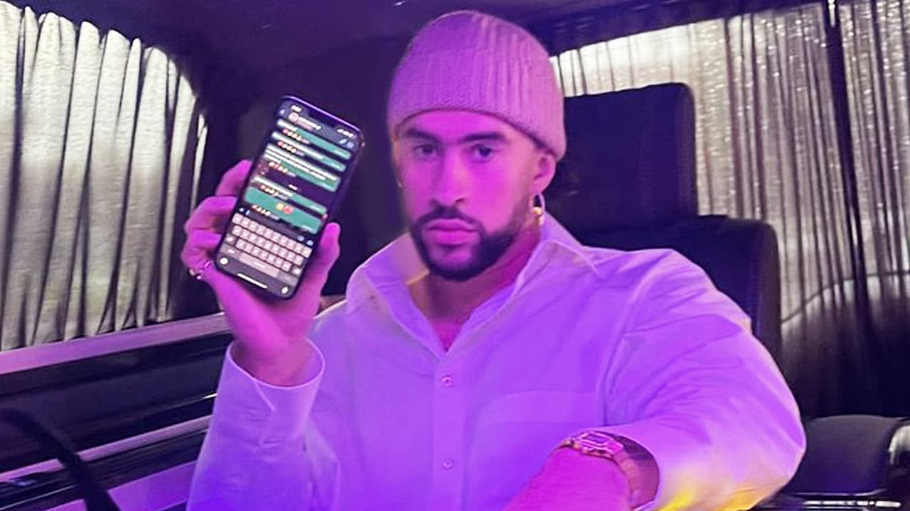 Bad Bunny regaña a sus fans por WhatsApp y los tacha de "tontos": Le llueven críticas