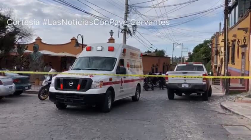 Isaías Gómez murió en el vehículo. Los servicios médicos de emergencia no pudieron hacer nada por salvarle la vida.