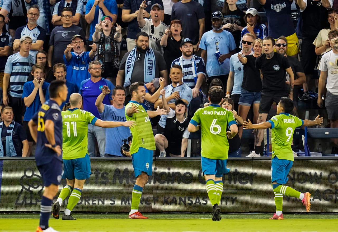 Fue un triunfo 2-1 para el equipo esmeralda.
<br>