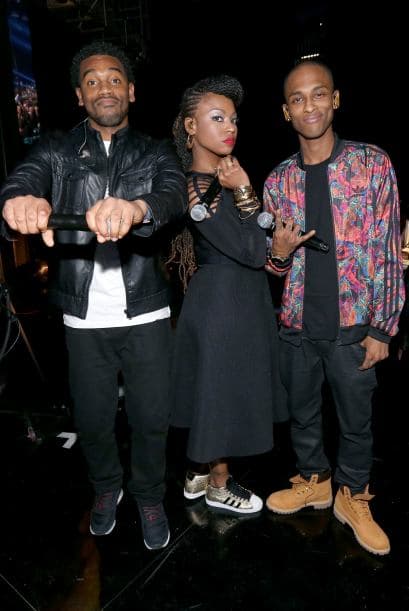 Una vez bajaban del escenario y durante la alfombra verde, se dieron la tarea de abrazarse, tomarse una que otra selfie y echarse uno que otro cuentito. ¡Y lo captamos todo!