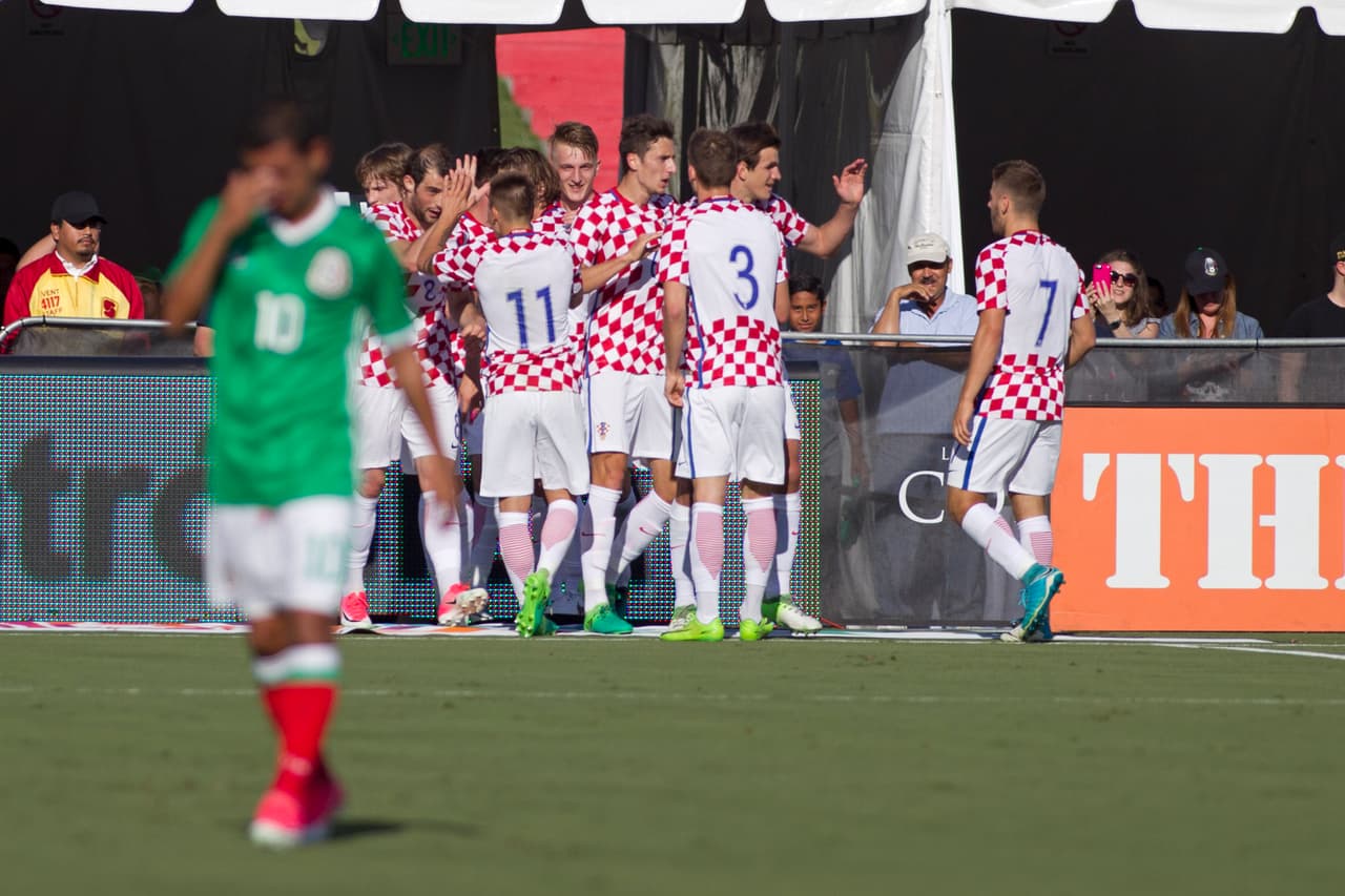 Dos minutos después y producto de un gran error de Diego Reyes, Tudor marcó el segundo para Croacia.