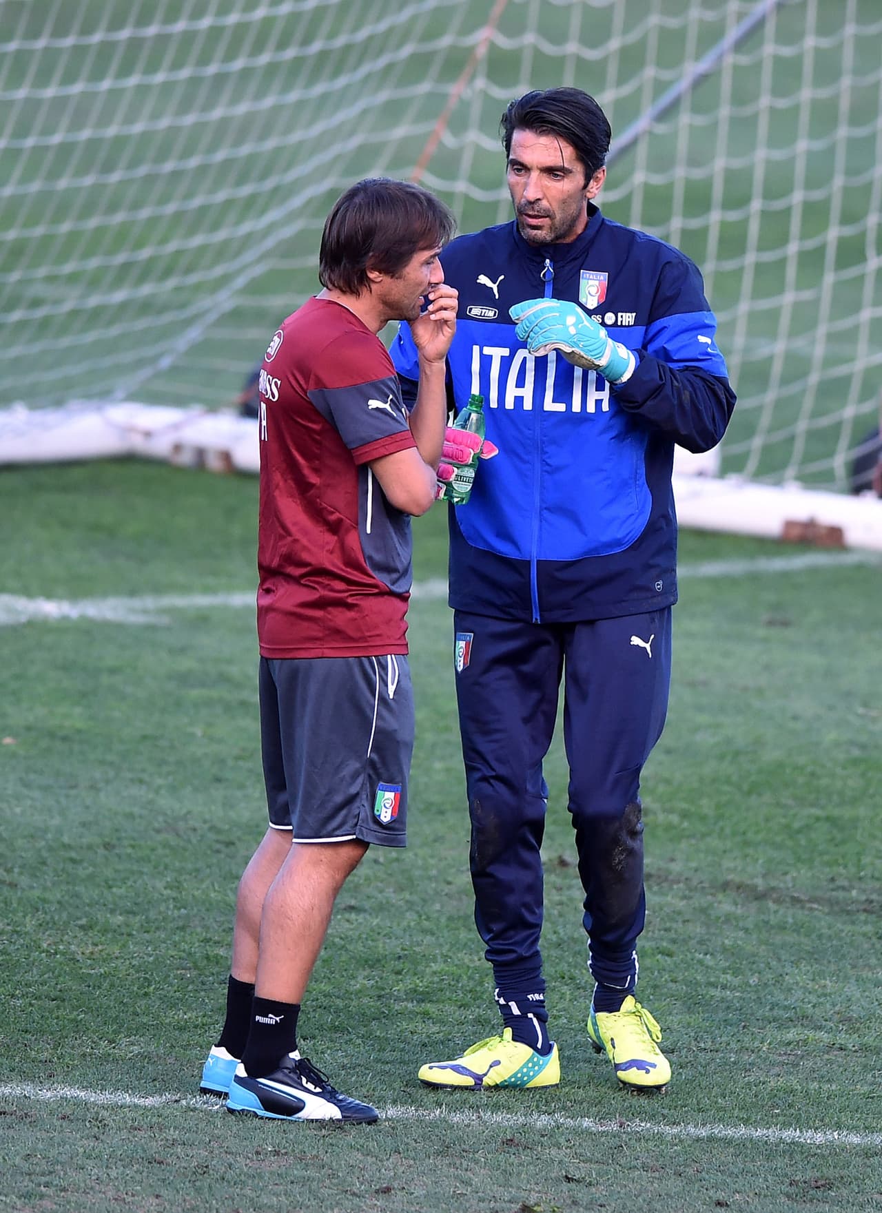 Buffon jugó con Conte en la Juventus y en Italia... ¿Cuánto tiempo pasará antes de que "Gigi" tome el curso para dt?