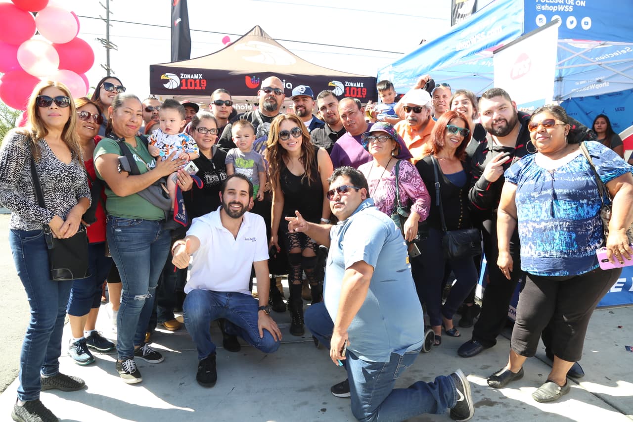 Así se divierten los locutores del Free-guey show cuando no están en cabina.