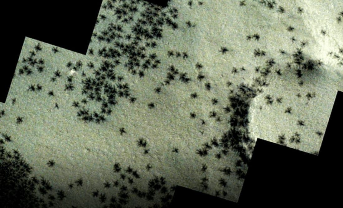 Supuestas arañas en la superficie de Marte