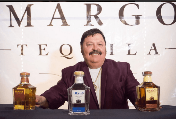 El que acaba de entrarle a esta industria es Ramón Ayala, que de hecho lo presentó hace unos días en Los Ángeles, California.