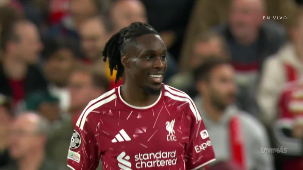 ¡Era el tercero! Remate de Frimpong que anulan por fuera de juego
