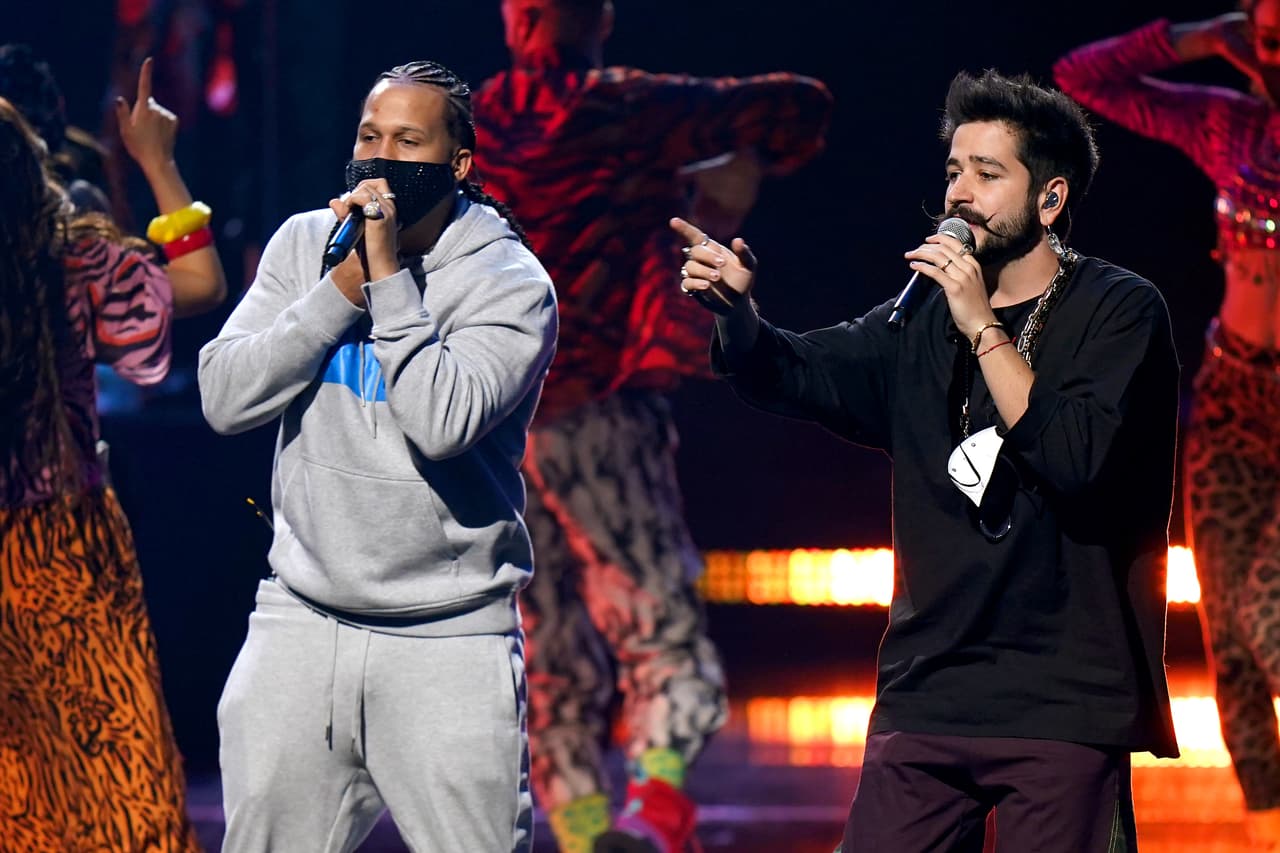 Camilo interpretará sus más recientes éxitos, pero también compartirá escenario con El Alfa.