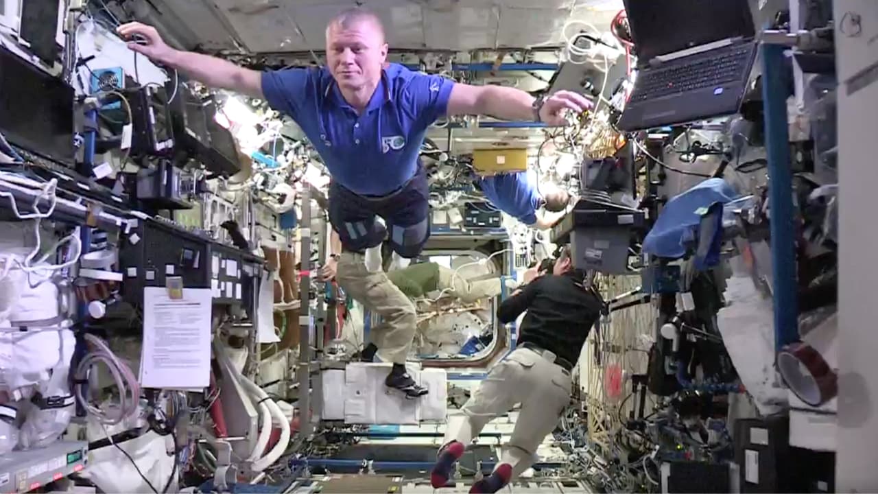 <b>Mira también:</b> Los astronautas de la estación espacial internacional no escaparon a la tentación de la nueva invención conocida como 'el reto del maniquí'. El astronauta francés Thomas Pesquet hizo llegar las imágenes a la tierra de él y sus 4 colegas en la estación, poniendo en práctica el famoso reto.