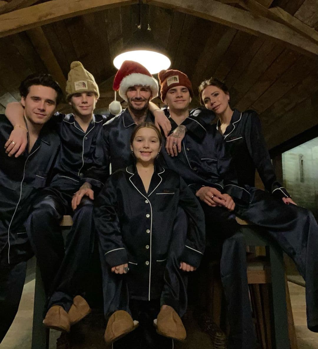 David Beckham | Las personalidades del balompié desearon felices fiestas a través de sus redes sociales.