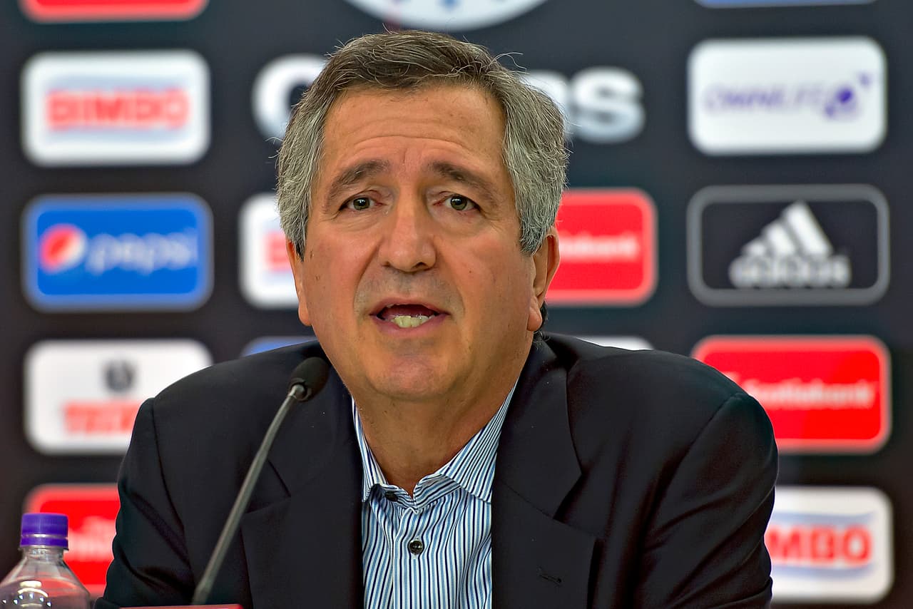 Jorge Vergara visualizó a Pulido y 'Chicharito' en Chivas