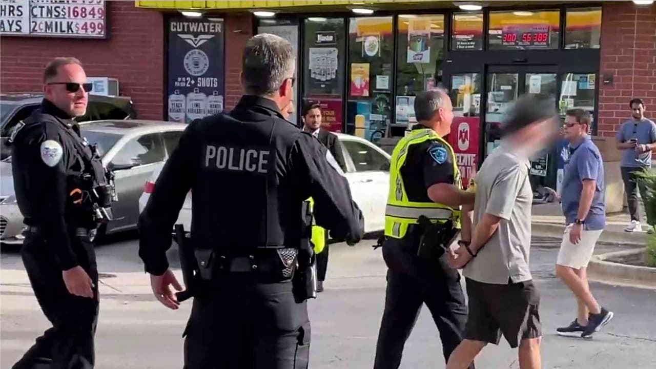 Arrestos durante la visita del presidente Trump al torneo de golf en Medinah