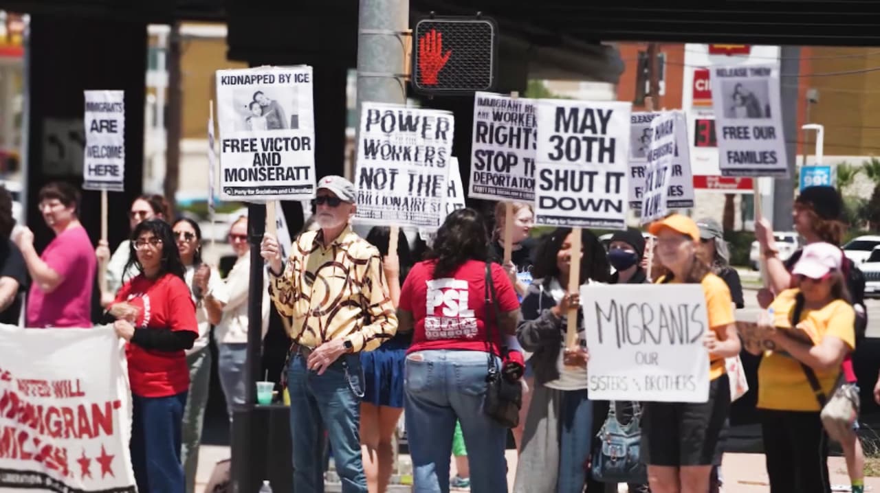 Protestan en San Antonio por detención de madre venezolana y sus hijos; exigen su liberación