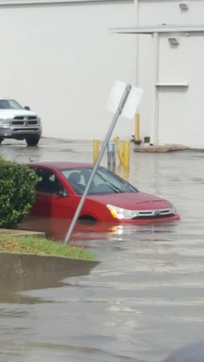 Destrozos e inundaciones causados por el mal tiempo en Houston.