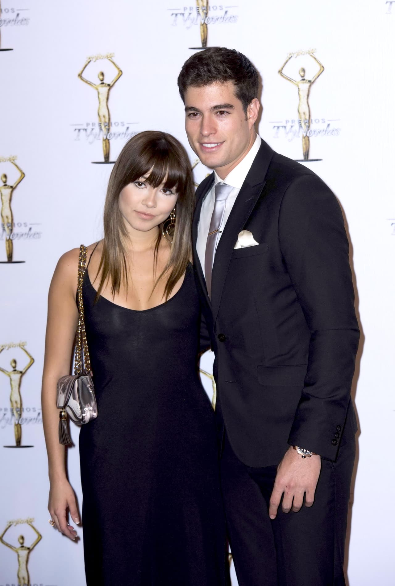 Cabe recordar que la separación de Danilo y Ángela se produjo en medio de una serie de rumores sobre una supuesta relación del actor sudamericano con Michelle Renaud, con quien coincidió en la telenovela ‘Hijas de la Luna’ en 2018.