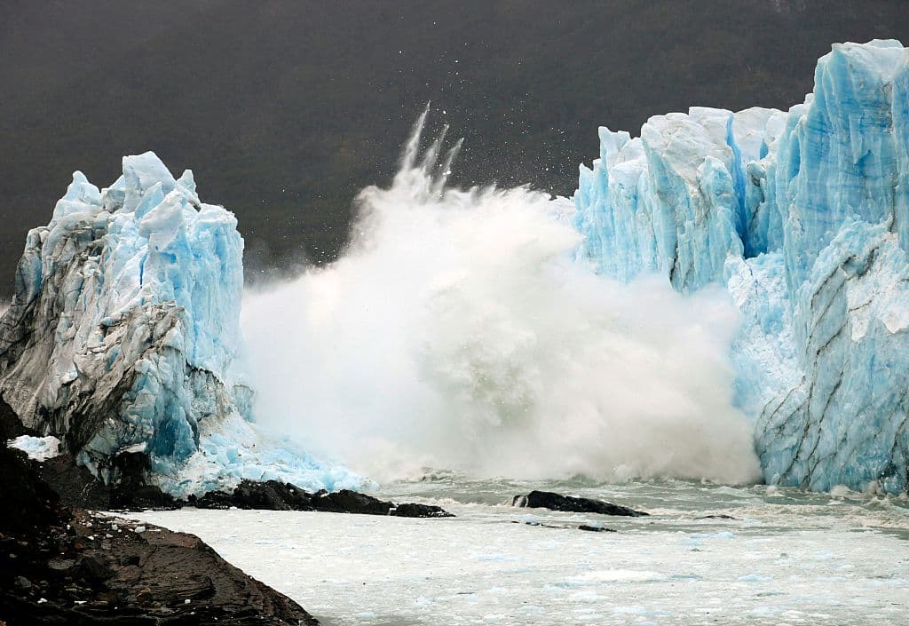 Visitado por muchos turistas, el glaciar permite ver cómo caen grandez pedazos de hielo. Pero no siempre se tiene la fortuna de presenciar dicho espectáculo. Los Zurita pudieron ser testigos durante su visita. 
<br>